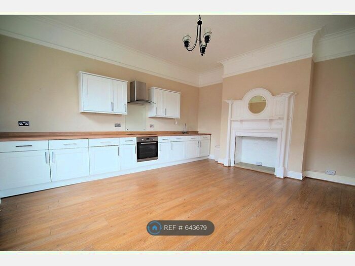 2 Bedroom Flat To Rent In Clifton Road, Southbourne, BH6