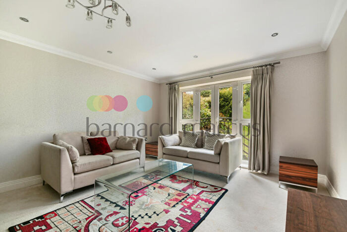 2 Bedroom Apartment To Rent In Plough Lane, Purley, CR8