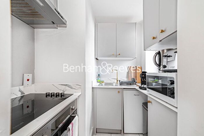 1 Bedroom Flat To Rent In Clifford's Inn, Fetter Lane, EC4A