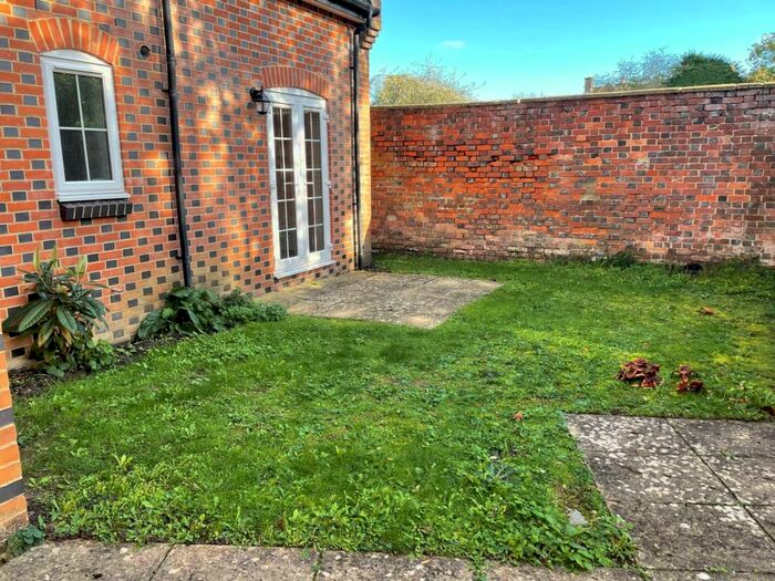 1 Bedroom Flat To Rent In Grange Mill Court, Eynsham, OX29