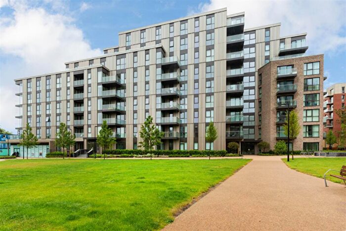 2 Bedroom Flat To Rent In Hartingtons Court, Coster Avenue, N4