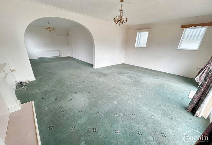 2 Bedroom Detached Bungalow For Sale In New Road, Bournemouth, Dorset, BH10