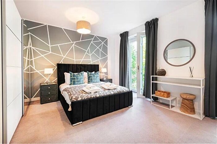 3 Bedroom Town House To Rent In Danvers Avenue London, SW11