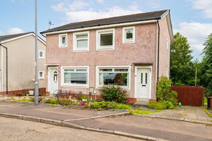 2 Bedroom Semi-Detached House For Sale In Groveburn Avenue, Thornliebank, G46