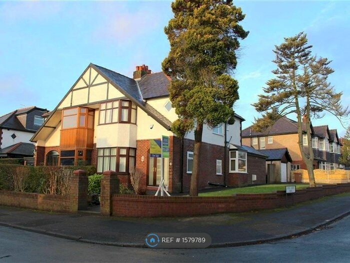 4 Bedroom Semi-Detached House To Rent In Yewlands Avenue, Preston, PR2