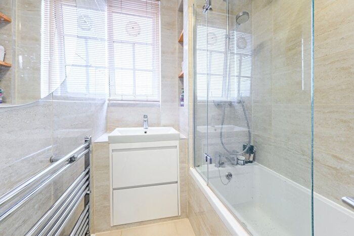 2 Bedroom Flat For Sale In Constable House, Adelaide Road, NW3