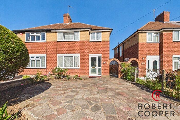 3 Bedroom Semi-Detached House For Sale In Warren Drive, Ruislip, HA4