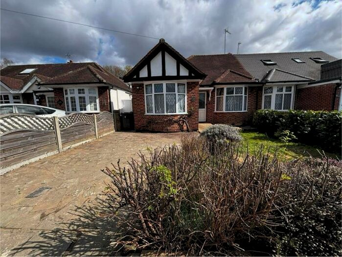3 Bedroom Bungalow To Rent In Harlyn Drive, HA5