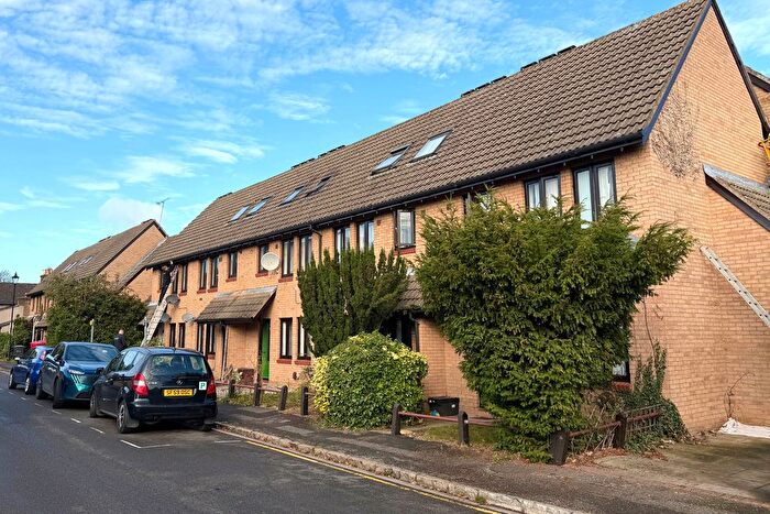 1 Bedroom Maisonette For Sale In Osborne Street, Slough, SL1