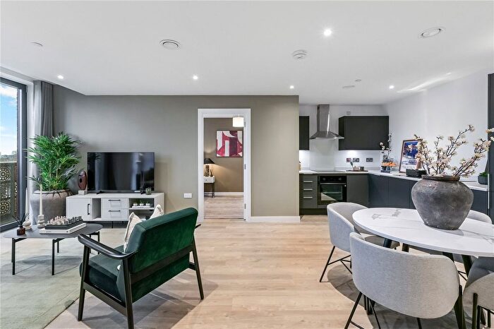 2 Bedroom Flat To Rent In Gaythorn Street, Salford, M5