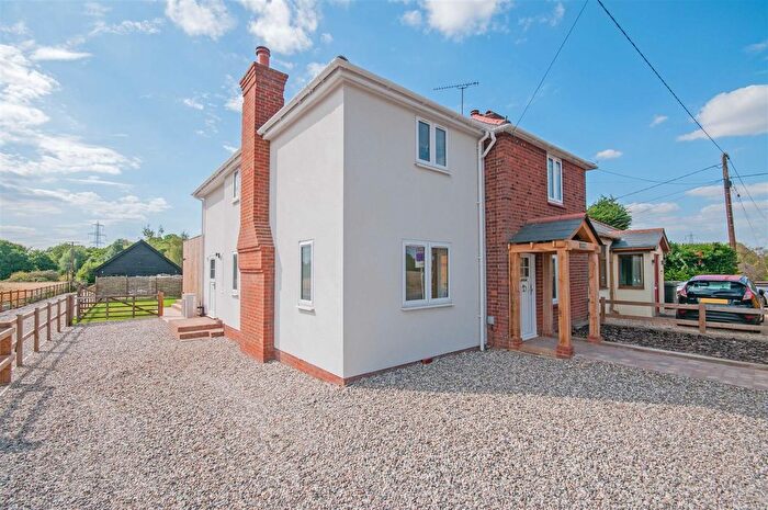 4 Bedroom Semi-Detached House For Sale In Waltham Road, Boreham, Chelmsford, CM3
