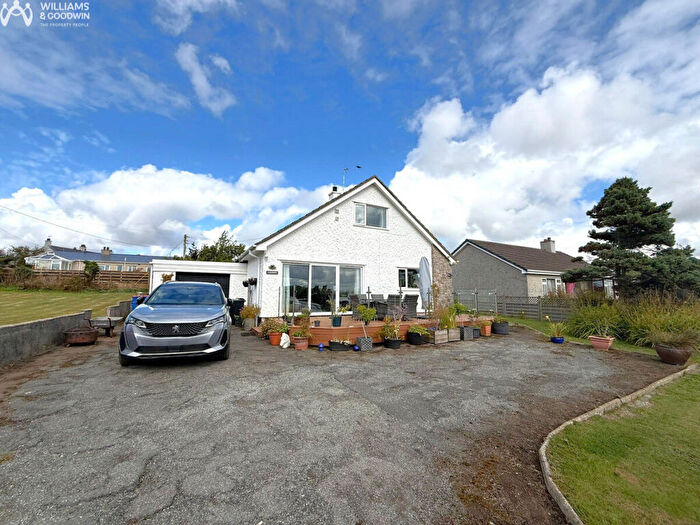 3 Bedroom Detached Bungalow For Sale In Bodffordd, Llangefni, LL77