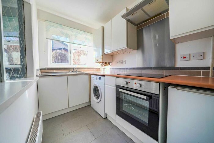 2 Bedroom Town House To Rent In Windsor Avenue, Groby, LE6