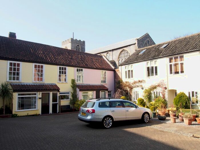 2 Bedroom Semi-Detached House To Rent In Strangers Court, Pottergate, Norwich, NR2