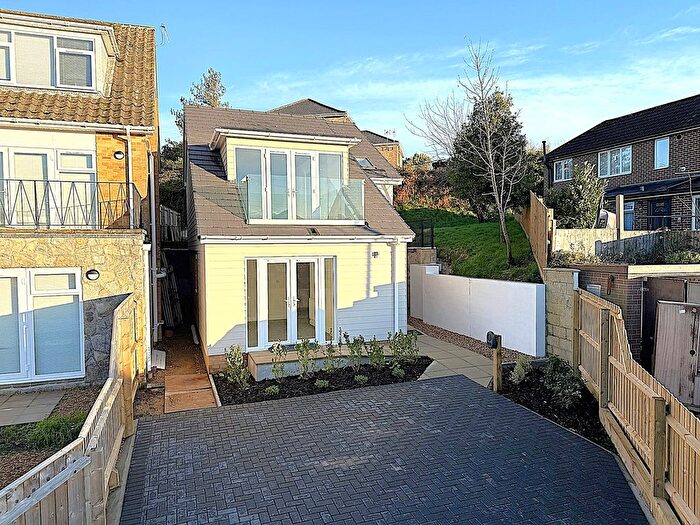 3 Bedroom Detached House For Sale In Haymoor Road, Oakdale, Poole, BH15