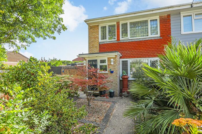 3 Bedroom End Terrace House For Sale In Honeyball Walk, Teynham, Sittingbourne, Kent, ME9