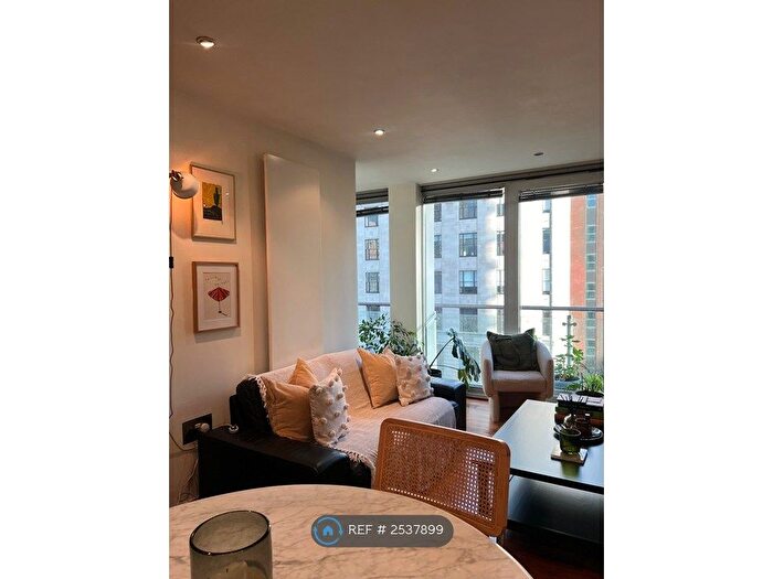 1 Bedroom Flat To Rent In Clowes Street, Salford, M3