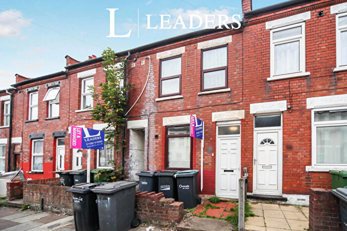 1 Bedroom Flat To Rent In Granville Road, Luton, Bedfordshire, LU1