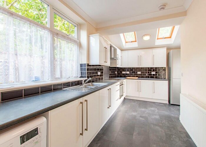 4 Bedroom House To Rent In Maxwell Avenue, Derby, Derbyshire, DE22