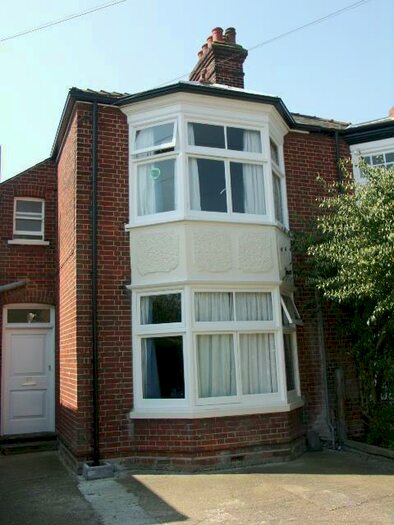 1 Bedroom Flat To Rent In Highworth Avenue, Cambridge, CB4