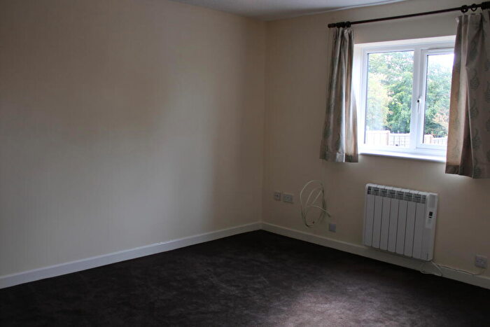 Flat To Rent In Eastern Yeovil, BA21 - Photo 2