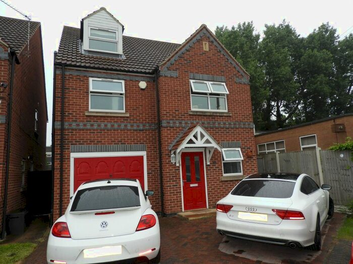 4 Bedroom Detached House To Rent In Saxon Mews, Barnby Dun, Doncaster, DN3