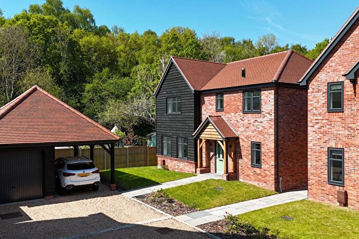 4 Bedroom Detached House For Sale In Funtley Road, Funtley, PO15