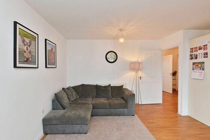 1 Bedroom Flat For Sale In Countess Way, Broughton, Milton Keynes, MK10