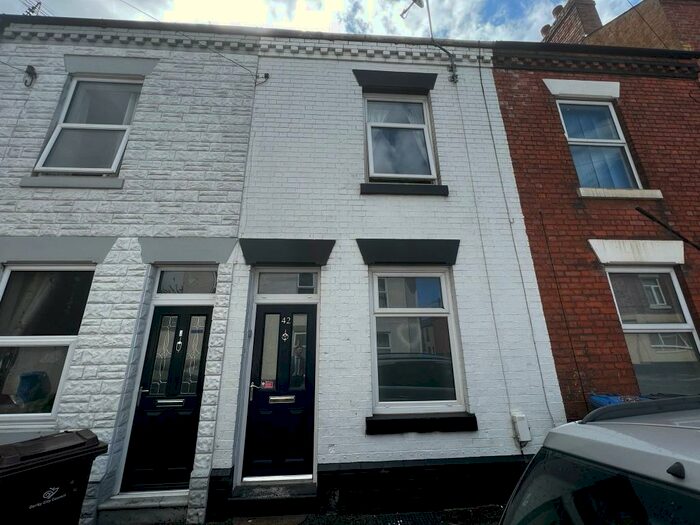 4 Bedroom House To Rent In Crosby Street, Derby, DE22
