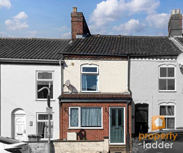3 Bedroom Terraced House For Sale In Silver Road, NR3