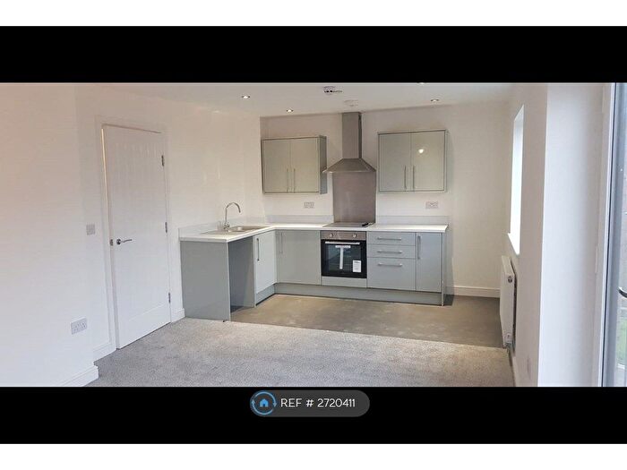 2 Bedroom Flat To Rent In Farrier Close, Swinton, Manchester, M27