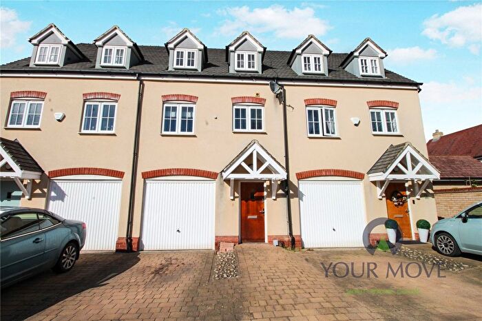 4 Bedroom Terraced House For Sale In Woodpecker Gardens, Wixams, Bedford, Bedfordshire, MK42