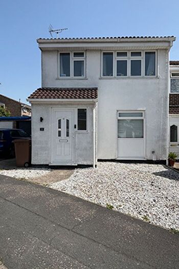 3 Bedroom Detached House For Sale In Dahlia Close, Chelmsford, CM1