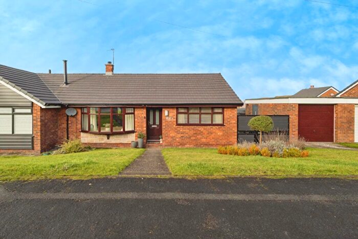2 Bedroom Semi Detached House For Sale In Oak Tree Crescent, Stalybridge, Cheshire, SK15