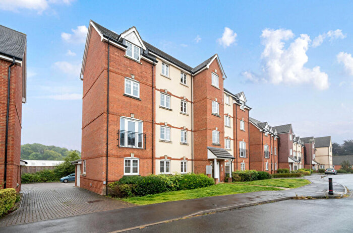 2 Bedroom Flat For Sale In Garstons Way, Holybourne, Alton, Hampshire, GU34