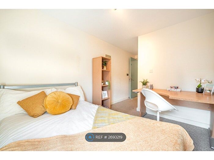 5 Bedroom Flat To Rent In Regent Terrace, Sheffield, S3