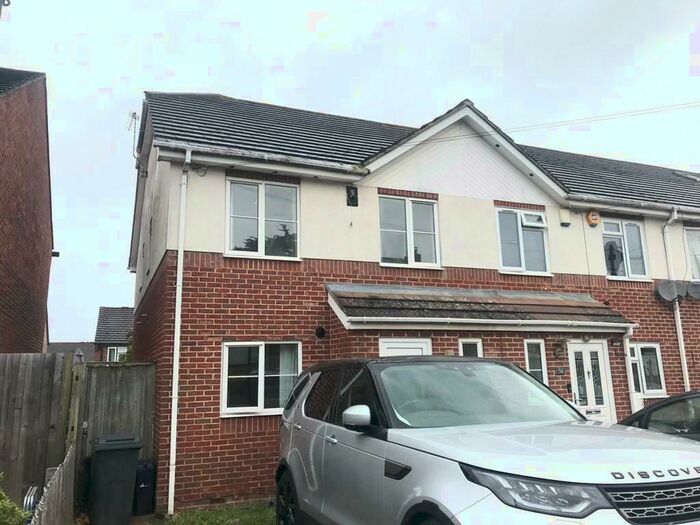 3 Bedroom End Of Terrace House To Rent In Anglesea Road, Orpington, Kent, BR5