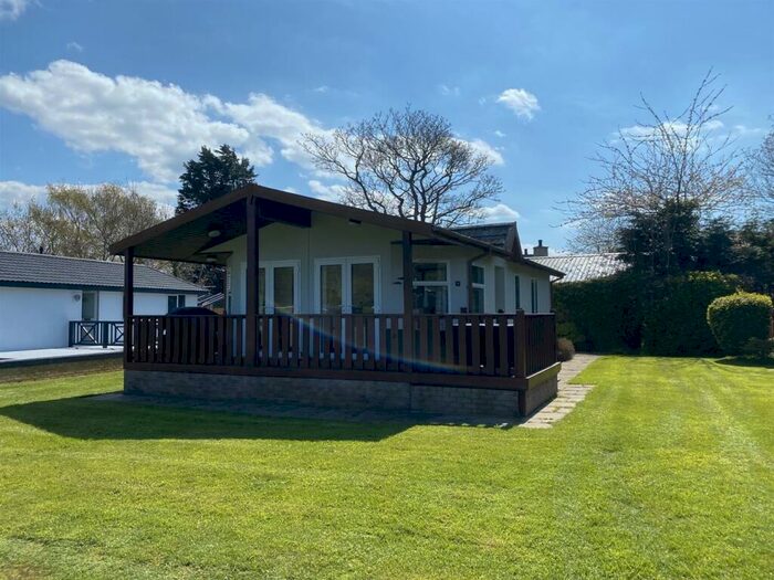 3 Bedroom Park Home For Sale In Parc Y Wern, Llangoed, LL58