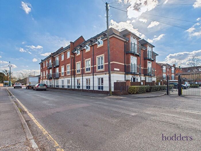 2 Bedroom Flat To Rent In Henley Court, Denham Road, Egham, Surrey, TW20