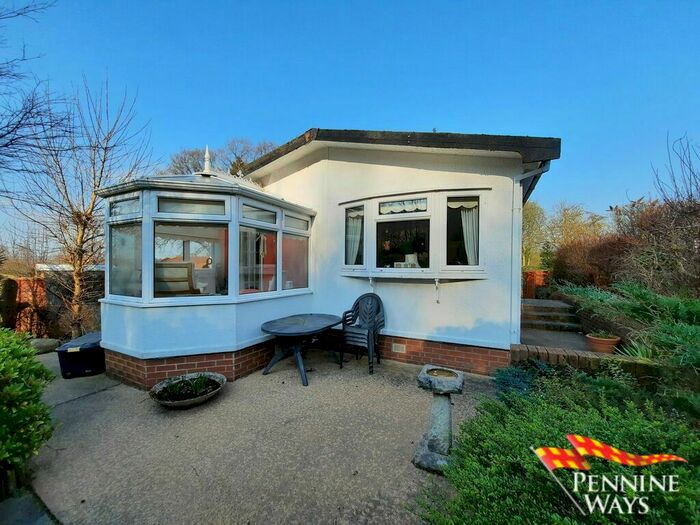3 Bedroom Park Home For Sale In Blenkinsopp Castle Home Park, Haltwhistle, CA8
