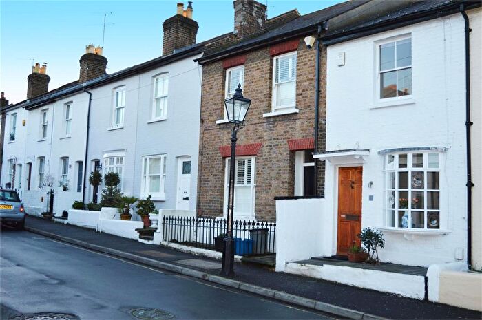 2 Bedroom Terraced House To Rent In Albert Road, Richmond, TW10