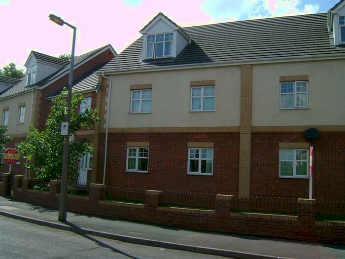 2 Bedroom Flat To Rent In Grace Court, Tipton, DY4