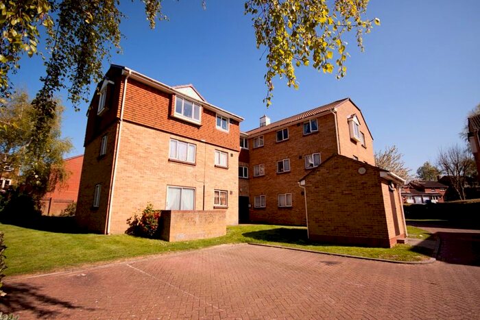 2 Bedroom Flat To Rent In Fallowfield, Sittingbourne, Kent, ME10