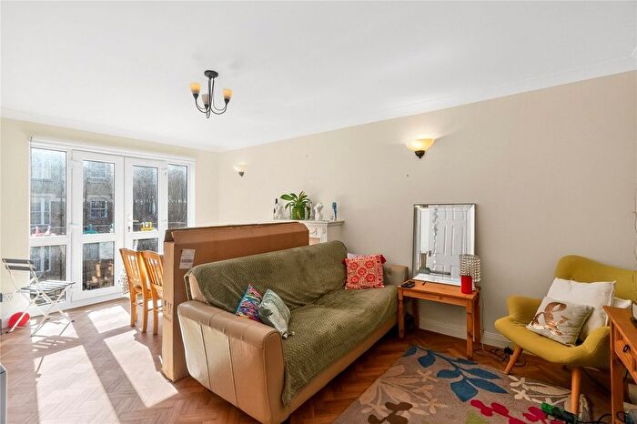 2 Bedroom Flat To Rent In Tooley Street, London, SE1