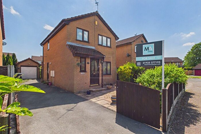 3 Bedroom Detached House For Sale In Castle Green, Westbrook, WA5