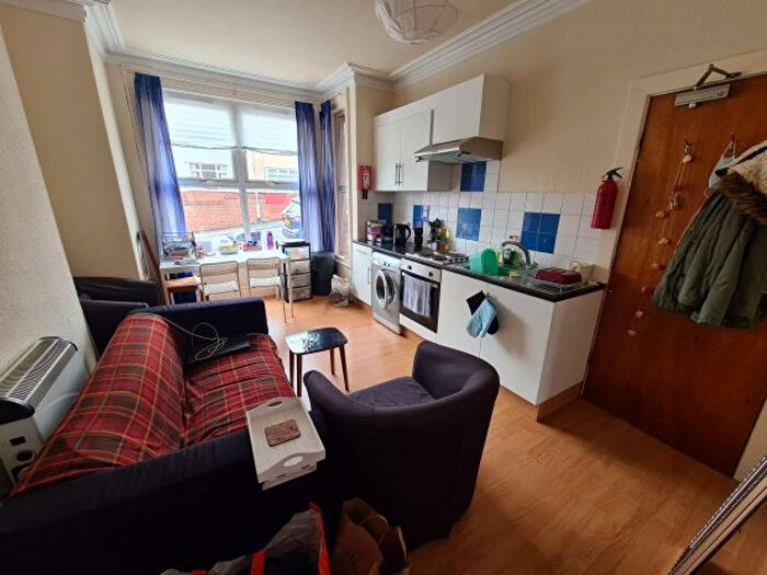 1 Bedroom House To Rent In Richmond Avenue, Leeds, LS6