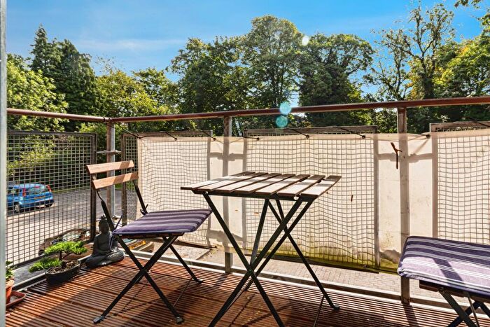 2 Bedroom Apartment For Sale In Upper Chorlton Road, Manchester, M16