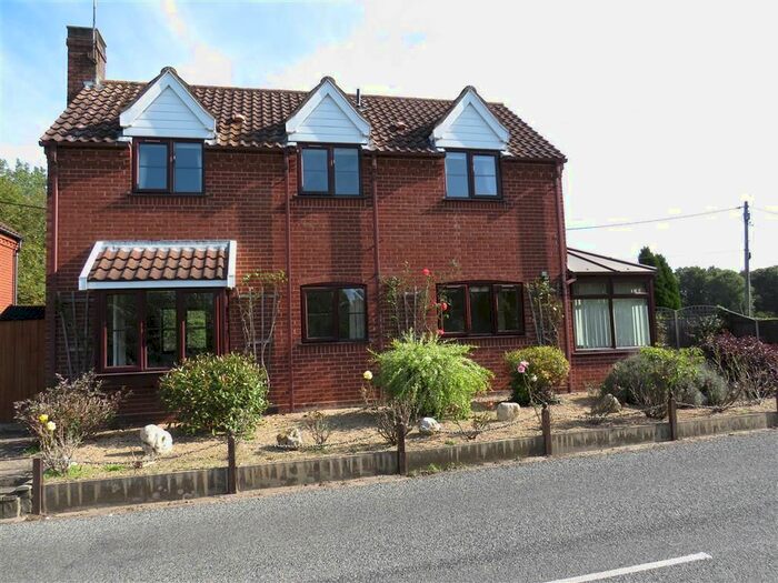 2 Bedroom Property To Rent In Dereham Road, Litcham, King's Lynn, PE32