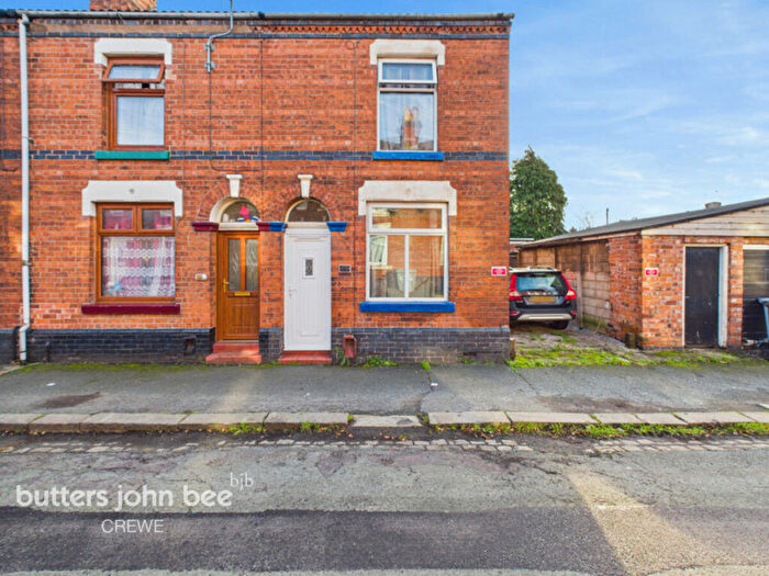 4 Bedroom End Of Terrace House For Sale In Audley Street, Crewe, CW1