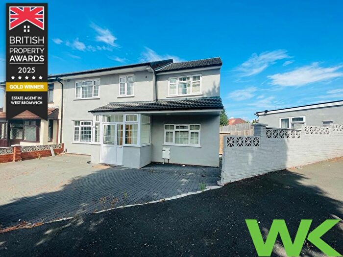 4 Bedroom Semi-Detached House For Sale In Essex Avenue, West Bromwich, B71
